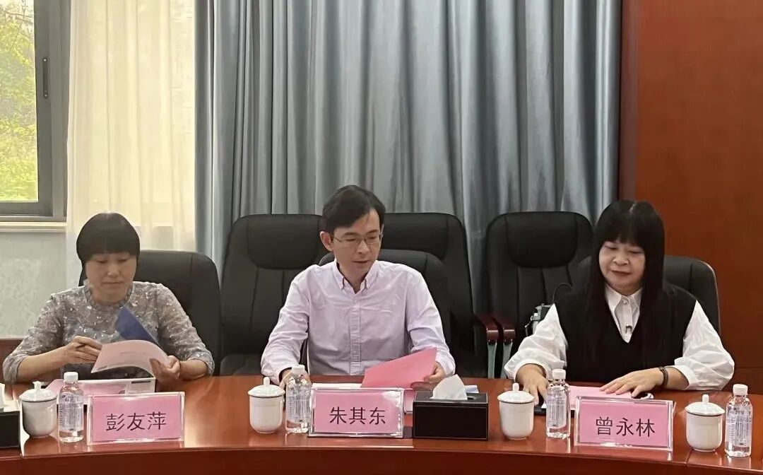 自治区科协党组成员、副主席朱其东率队莅临桂林南药调研指导工作