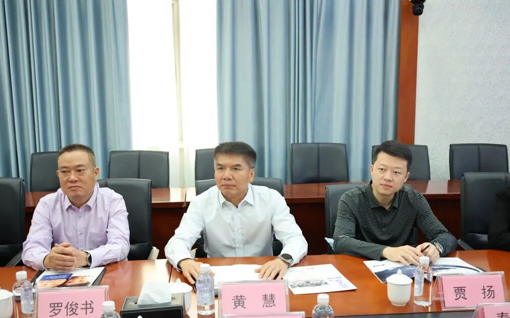 廣西百色市田林縣考察組蒞臨桂林南藥考察學習