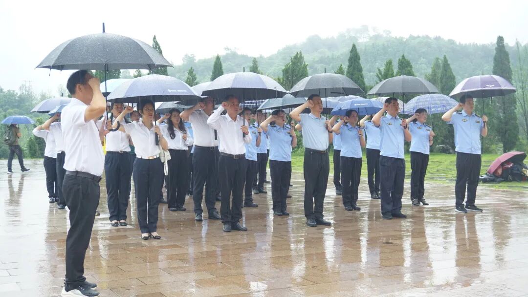 桂林南藥聯(lián)合黨建共建單位赴全州紅軍長征湘江戰(zhàn)役紀念園開展主題黨日活動
