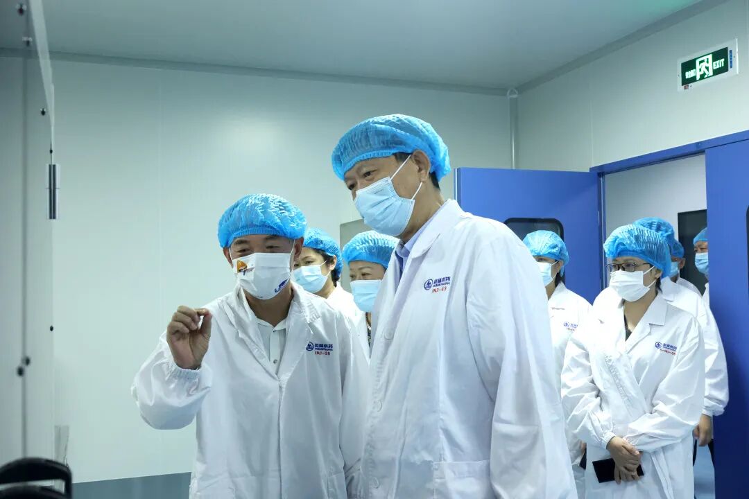 廣西政協(xié)副主席費(fèi)志榮蒞臨桂林南藥考察調(diào)研