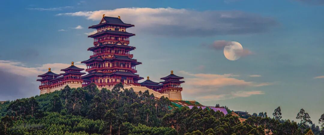 梁国劲摄
