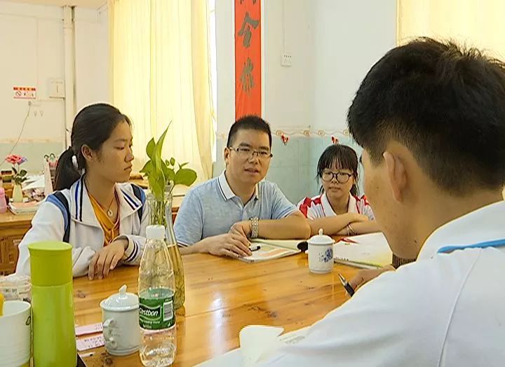 【点赞】李波明:为山区教育事业奉献青春