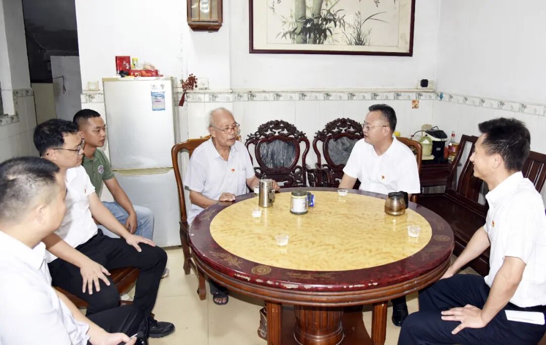 【怀集县-其他】陈腾达到大岗镇开展"七一"走访慰问活动并调研"百千万