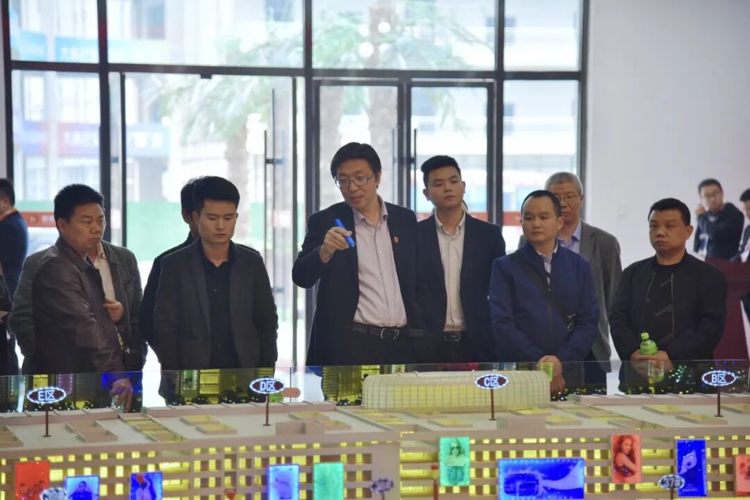 湖南湘潭商户赴集团邯郸项目进行入驻考察