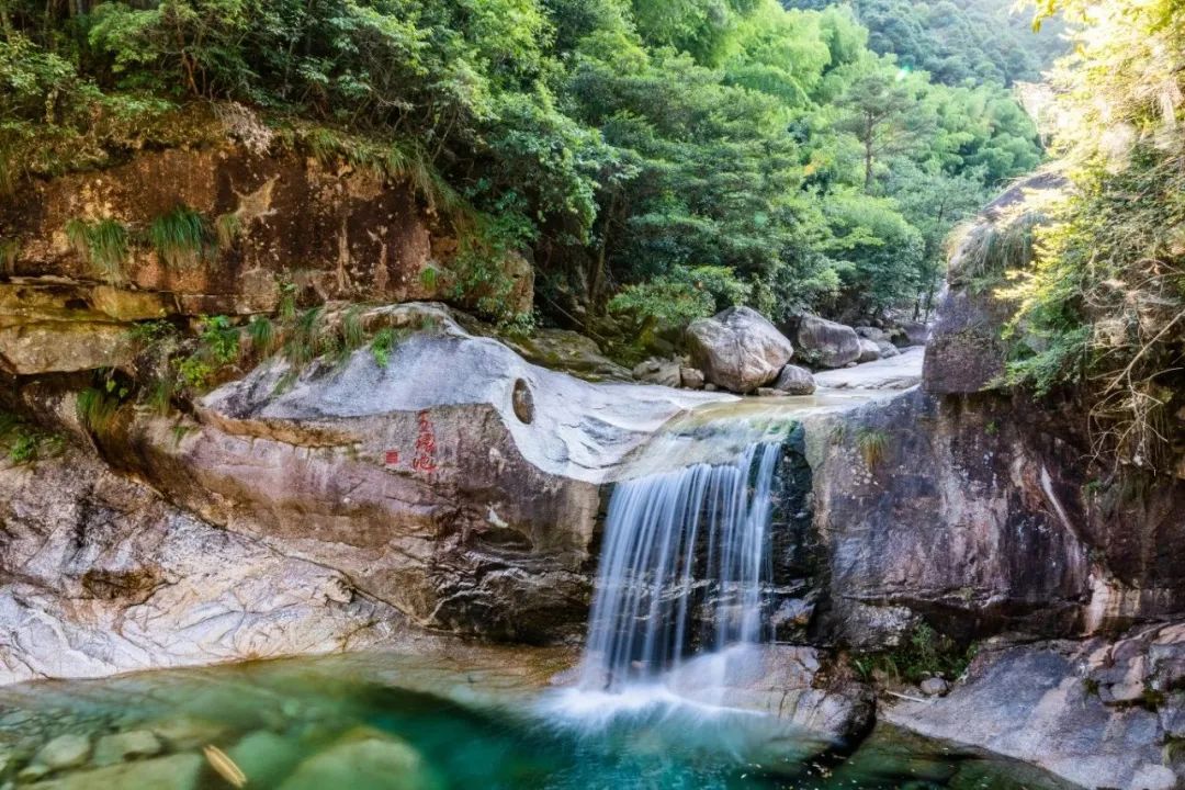 杭州1.5h直達「小九寨」，躺看雲海山色、帶娃住進《臥虎藏龍》的武俠世界，解鎖N種夏天小眾玩法！ 旅遊 第34張