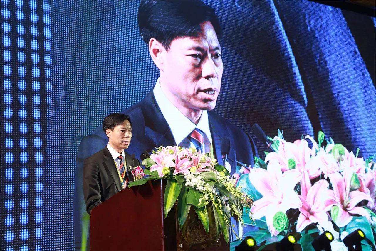 我会领导应邀出席深圳市揭阳商会第三届理、监事会就职庆典 我会领导应邀出席深圳市揭阳商会第三届理、监事会就职庆典