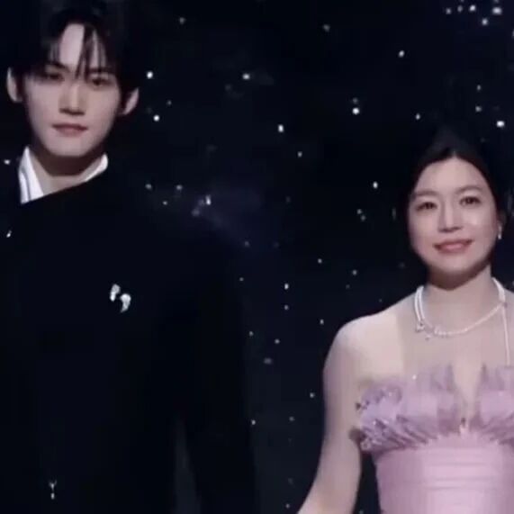 杨幂抢肖战C位?陈妍希缠上周柯宇?张凌赫和白鹿复合?孟子义李昀锐闹分手?