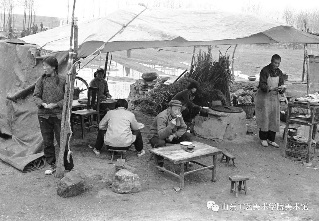 自动石磨面粉机_石头磨面粉机_磨面机石磨