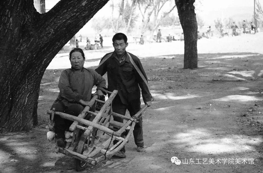 石头磨面粉机_自动石磨面粉机_磨面机石磨