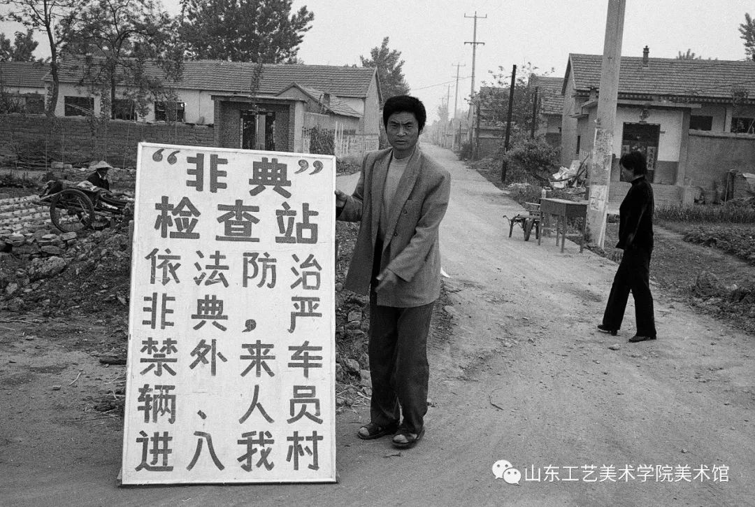 石头磨面粉机_自动石磨面粉机_磨面机石磨