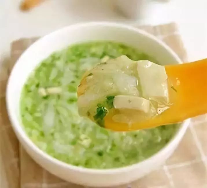 一做辅食就发愁？各月龄宝宝食谱，照着做准没错！