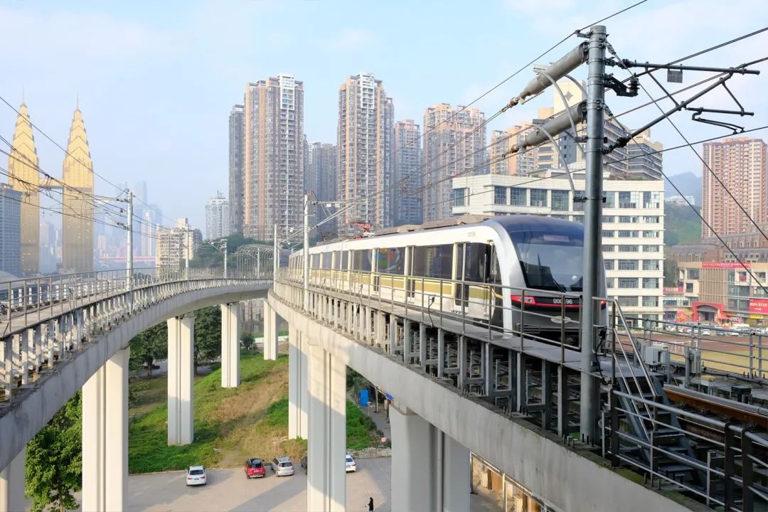 重庆南滨路有轨电车图片