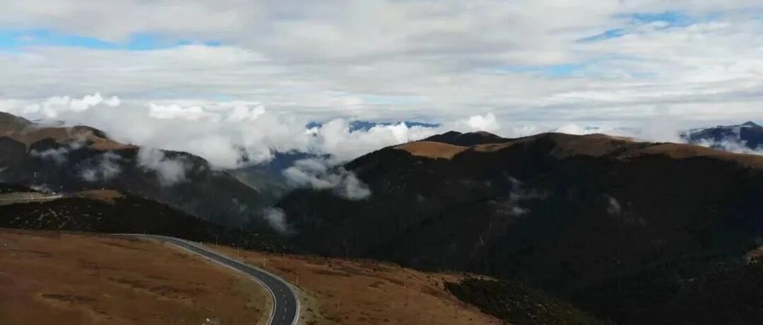 318川藏线10天行程Day03：新都桥-雅江-理塘-稻城亚丁