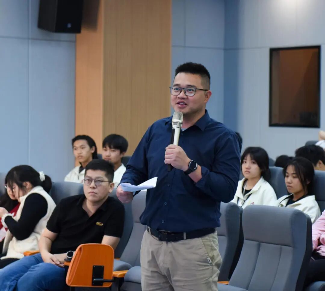 20250408--“人工智能技术与应用分享”讲座 (40).jpg