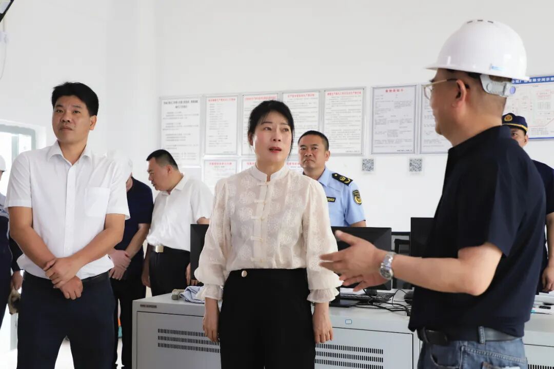 朱靓督导检查节前安全生产和消防安全工作