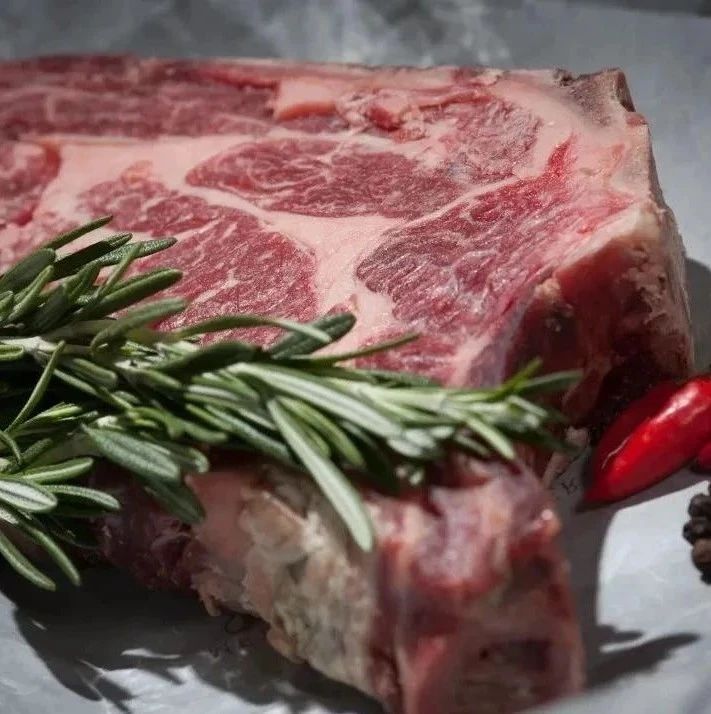 肉放冰箱多久坚决不能再吃？一旦发现冰箱里有这种肉，赶紧扔掉！