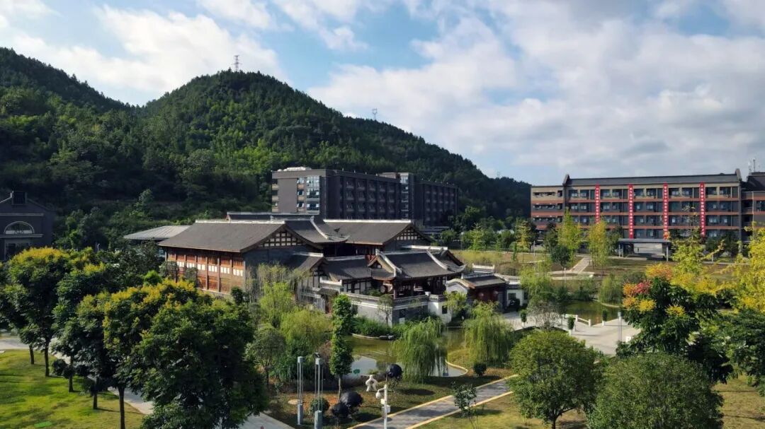 遵义市新蒲新区小学英语教师汇报课暨戏剧教育研讨活动