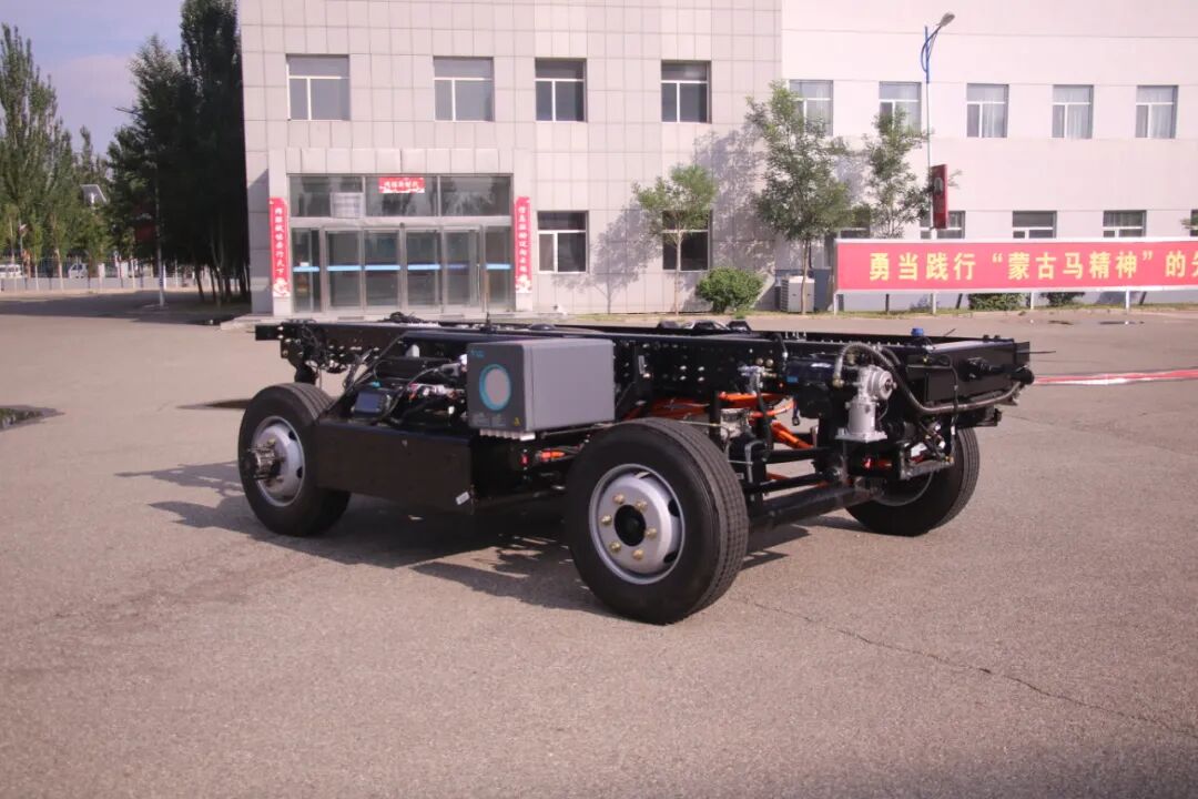 北奔重汽首台全自主线控基础底盘进入路试阶段