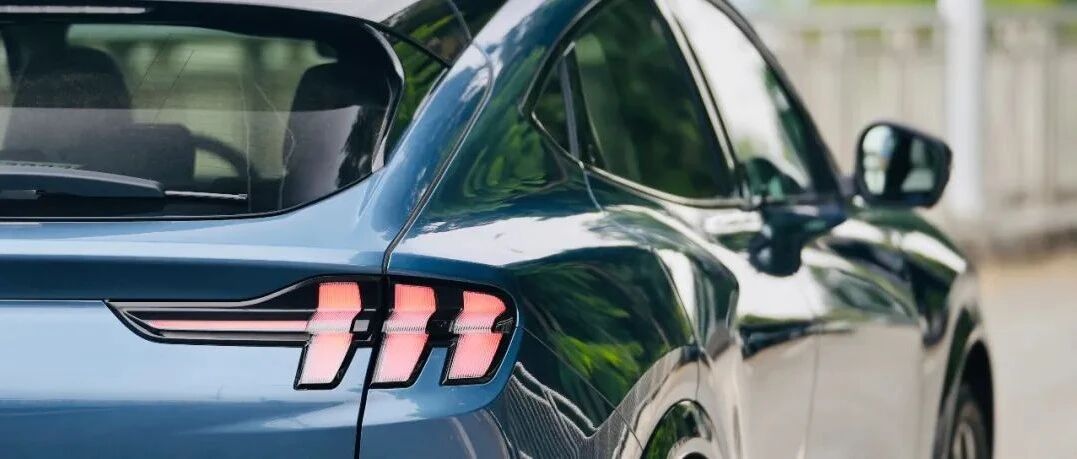 半个世纪前，他很成功，现在呢？