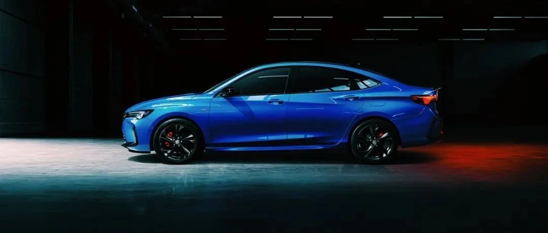 为了试清楚这部车，我找来了特别外援