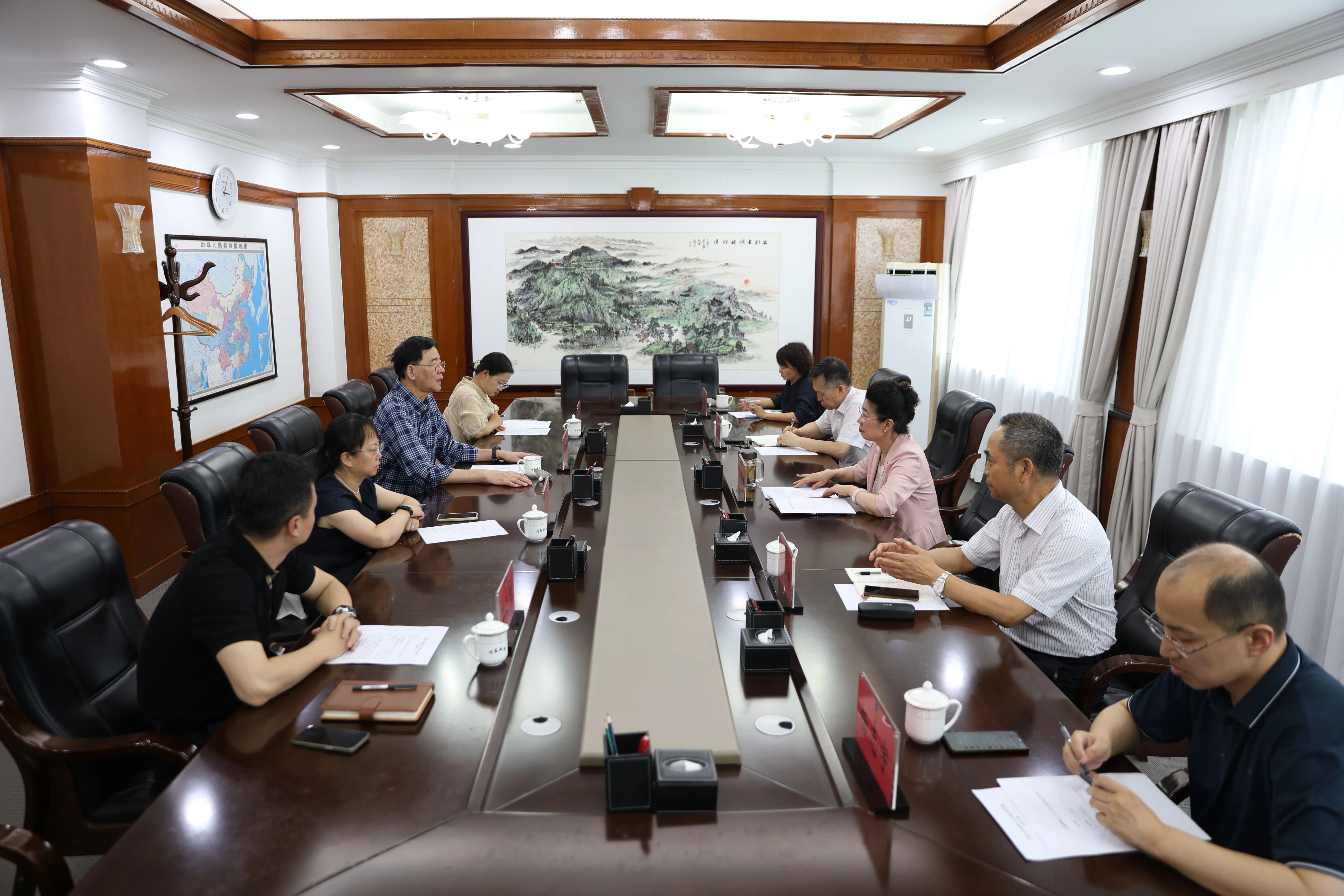 项目牵引协同发力 促进宁港交流合作