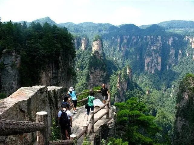 张家界景区咨询电话号码_张家界景区咨询电话_张家界景区电话号码