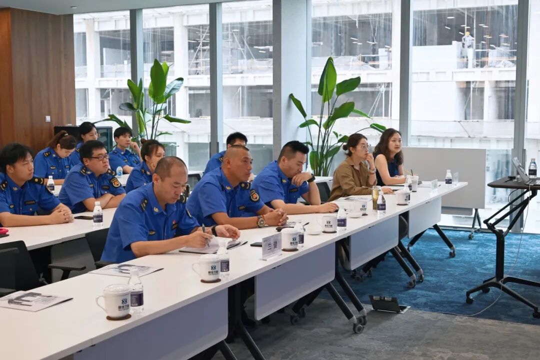 动态 ｜ 普世万联律师应邀为长风新村街道综合行政执法队开展行政执法行为法制审核专题讲座