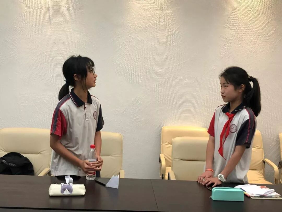 普世公益|“体验职业 践行法规”——记华师大四附中学生职业生涯实践活动 