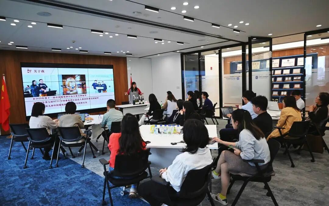 浅酌佳酿 品味芬芳 | 普世万联葡萄酒入门品鉴会成功举办