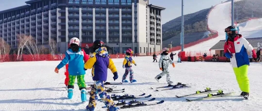 292/人/晚起崇礼新店开业，来这里遛娃，还能玩雪送住宿？！