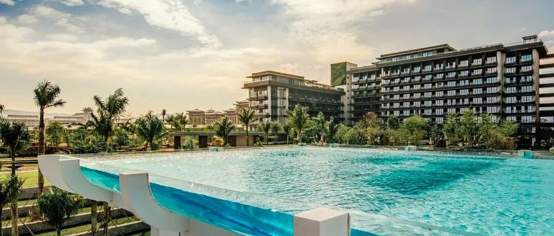 【最后一天 | 低至6折】三亚 1 Hotel 周年庆，周末不加价，享700元餐饮/spa券，可用至6月底，不约可退！