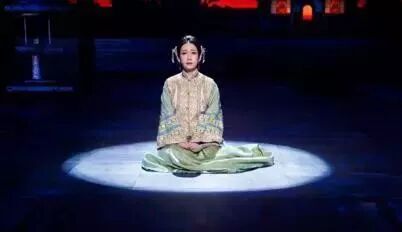 秦海璐演绎南京大报恩寺琉璃塔的前世传奇。