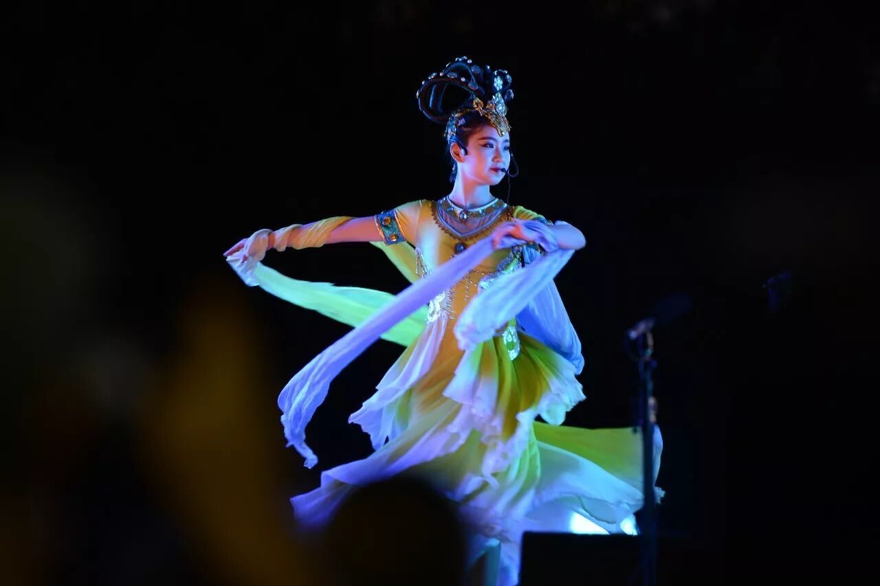 %name 百年一遇！悉尼赚钱、赚人气的超牛机会来了！“悉尼中国新年灯会”摊位招商倒计时！再不抢就没啦！