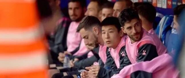 留洋变潜伏？武磊未来成谜 李磊伤病成谜 还有一人连行踪都成了谜……