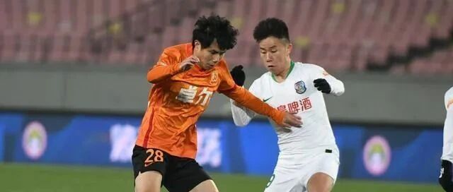 集体讨薪后彻底决裂？爆武汉与李金羽+六大主力解约 未来走向引人关注