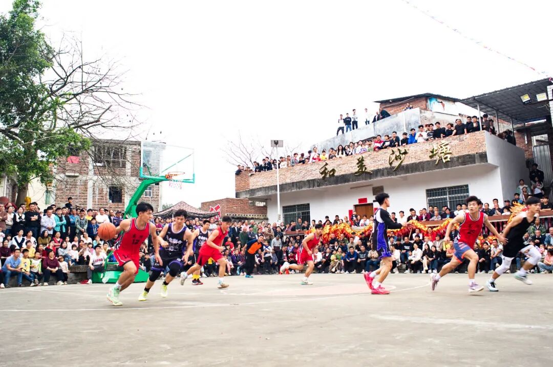 正月十三广西万村篮球赛灵山县丰塘镇级赛村ba总决赛偶遇非遗丰塘炮期
