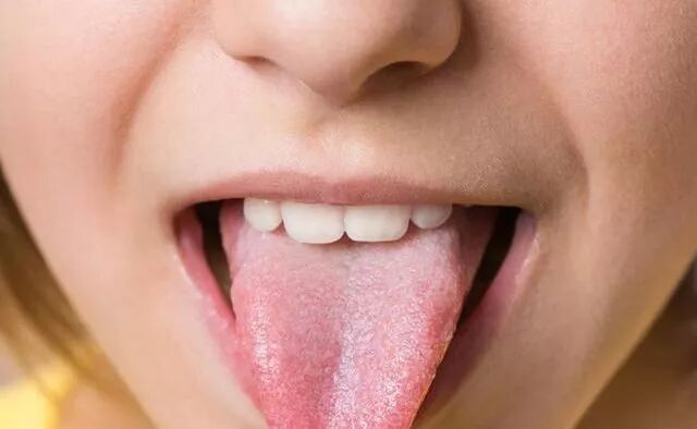 舌癌想 混水摸鱼 但身体却会有4个暗示 早看见才好 小谢说健康 微信公众号文章阅读 Wemp