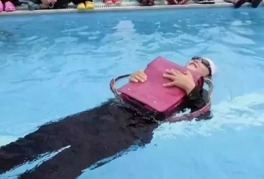 为什么日本小学生的书包这么贵？原来这就是原因！