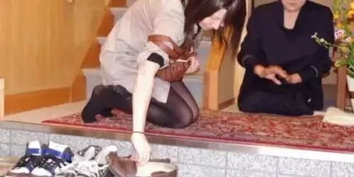 为什么日本人喜欢进门就脱鞋? 背后原因令人称赞！