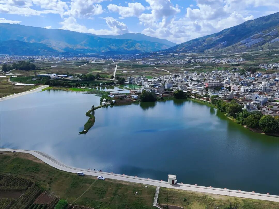 大理宾川千里眼立功守家乡水清河畅