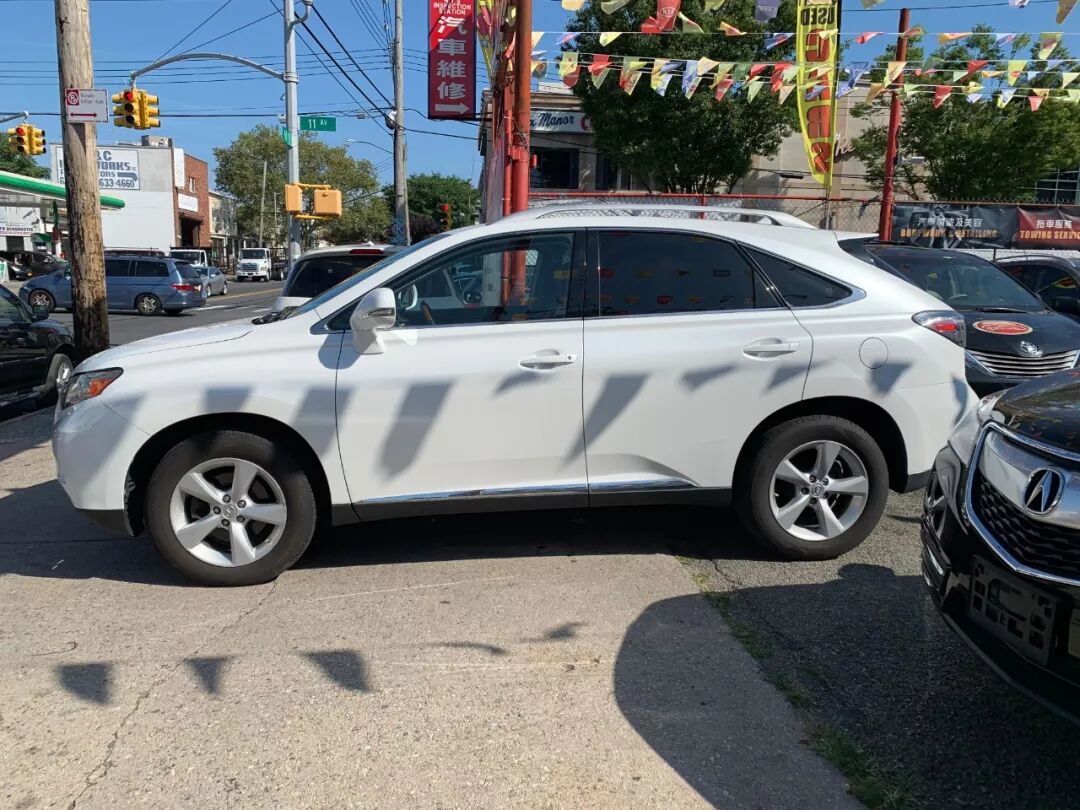 驾乘忠实伴侣 集舒适与豪华于一身 雷克萨斯rx350现车立刻购 送一年保养 纽约威信汽车 微信公众号文章阅读 Wemp