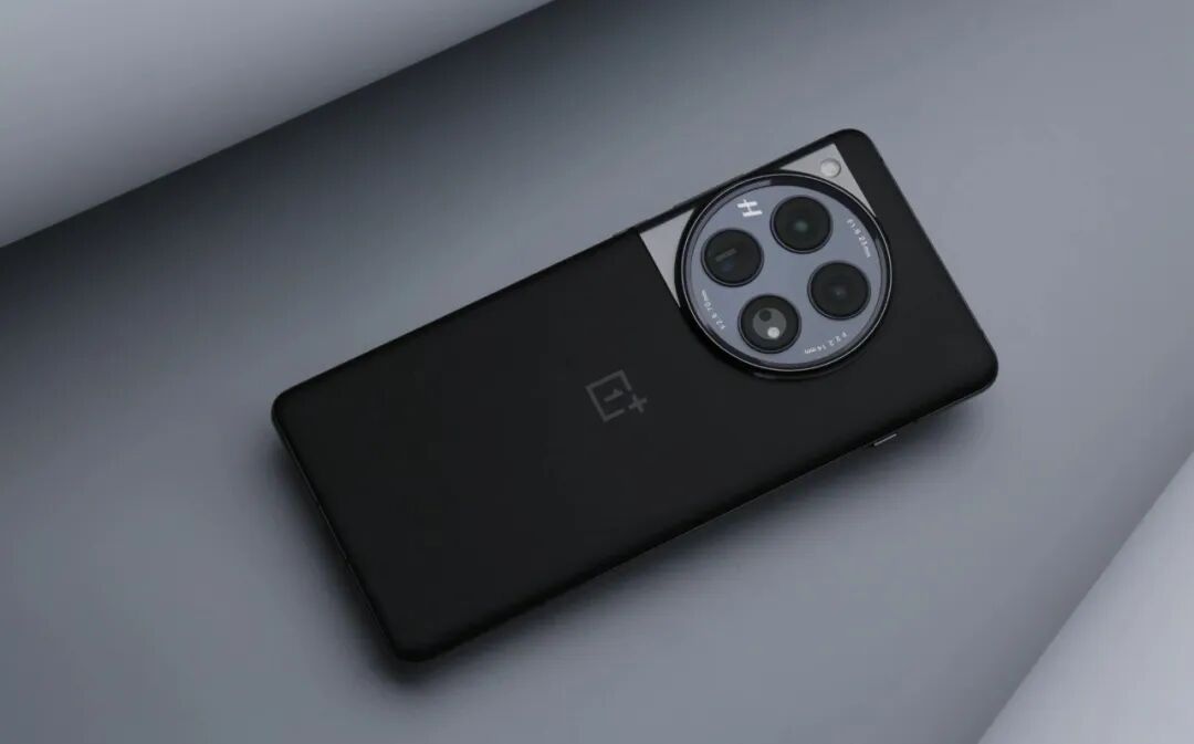 目前“性价比最高”的3款手机，流畅耐用口碑好，轻松用5年