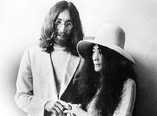 心存理想世界的艺术家 | John Lennon