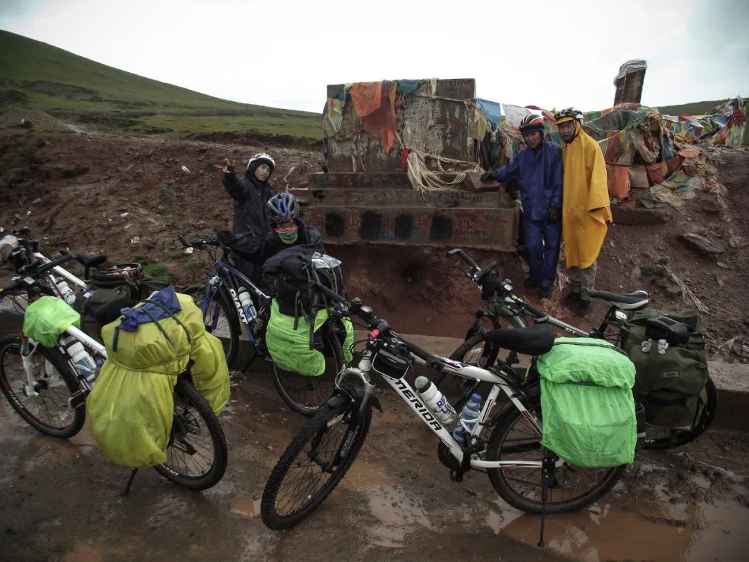 十年前的川藏線——塌方、土石流、塞車、搶劫…… 旅遊 第139張
