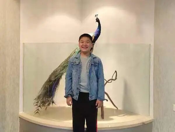 王煌炜黎思睿赵琳怡朗读者围绕"大树爱男孩吗""男孩