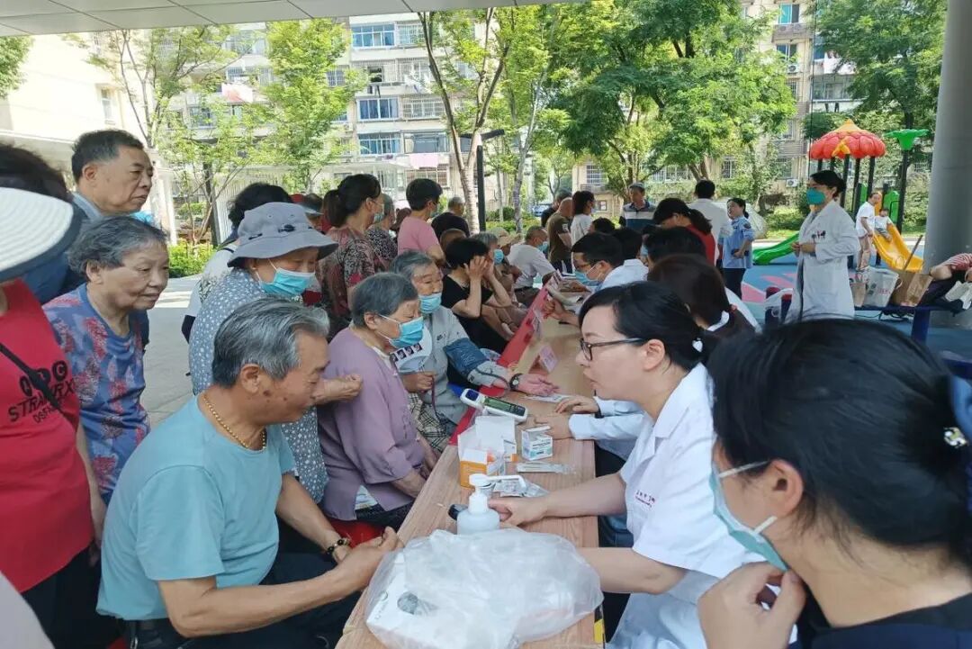 嘉兴南湖街道农翔社区：“义诊进社区 健康伴你行”公益行活动