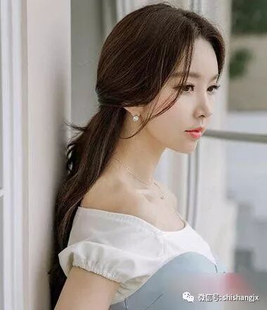 14款扎头发头顶或马尾蓬松发型的扎法！