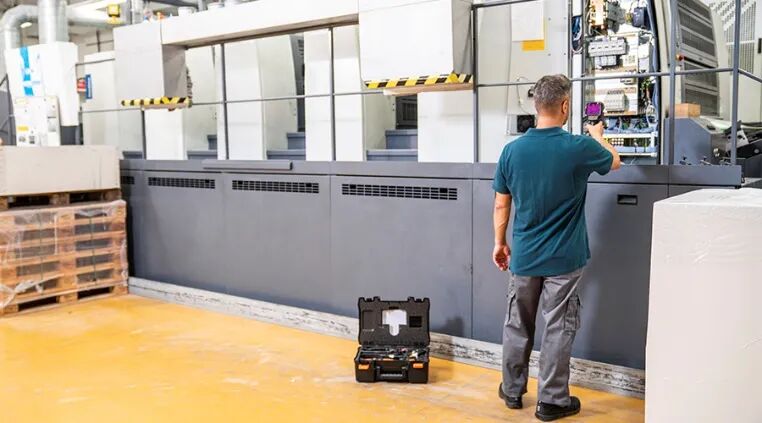 testo 883新款热像仪：设施管理和维护工作快准狠！