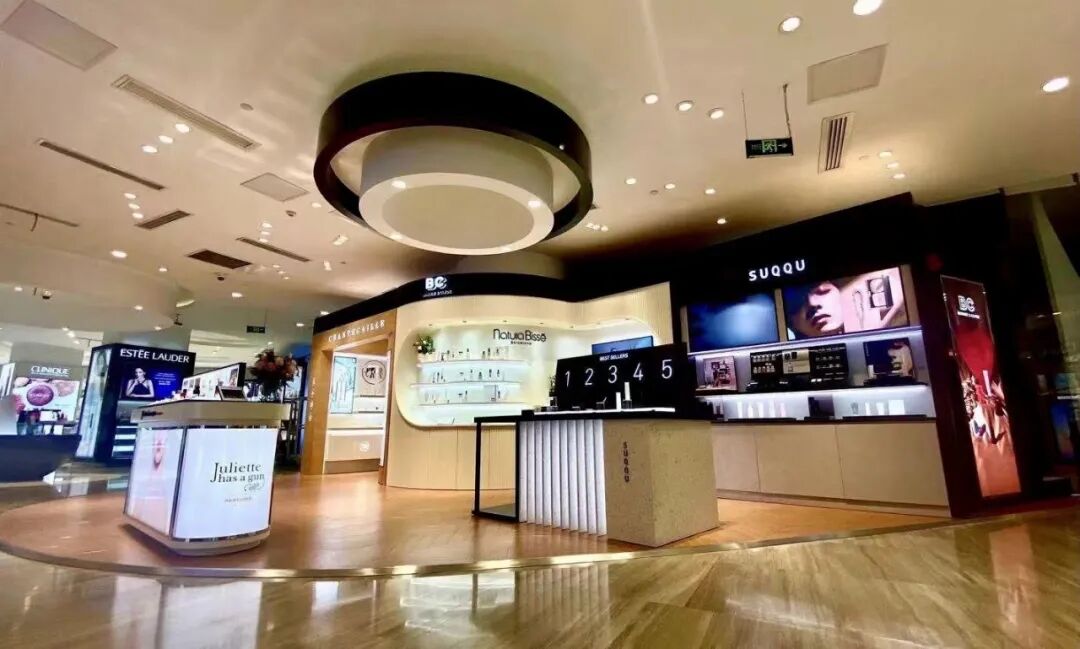 免税渠道爆发日本美妆suqqu在上海开出首家免税专柜