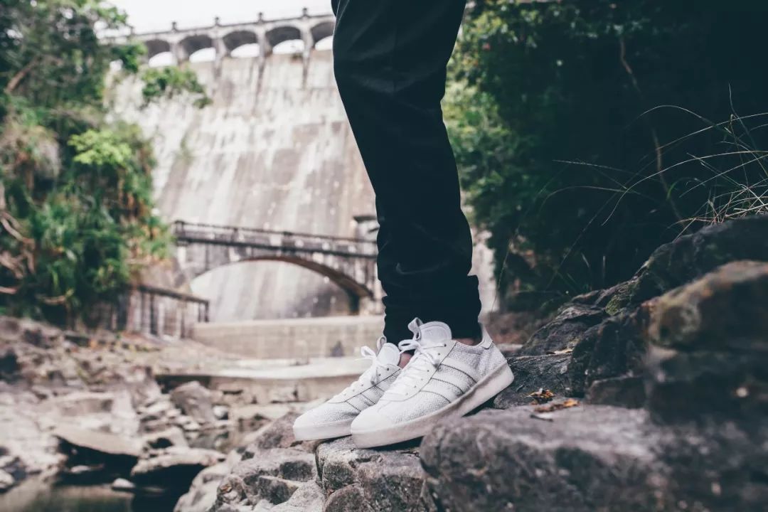 adidas gazelle woven